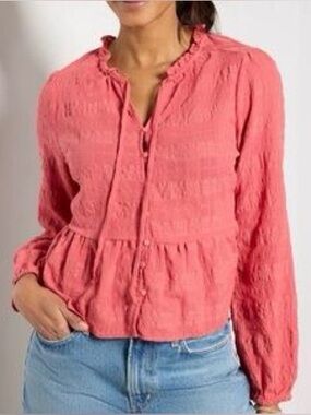 Evereve Plump Crinkle Blouse